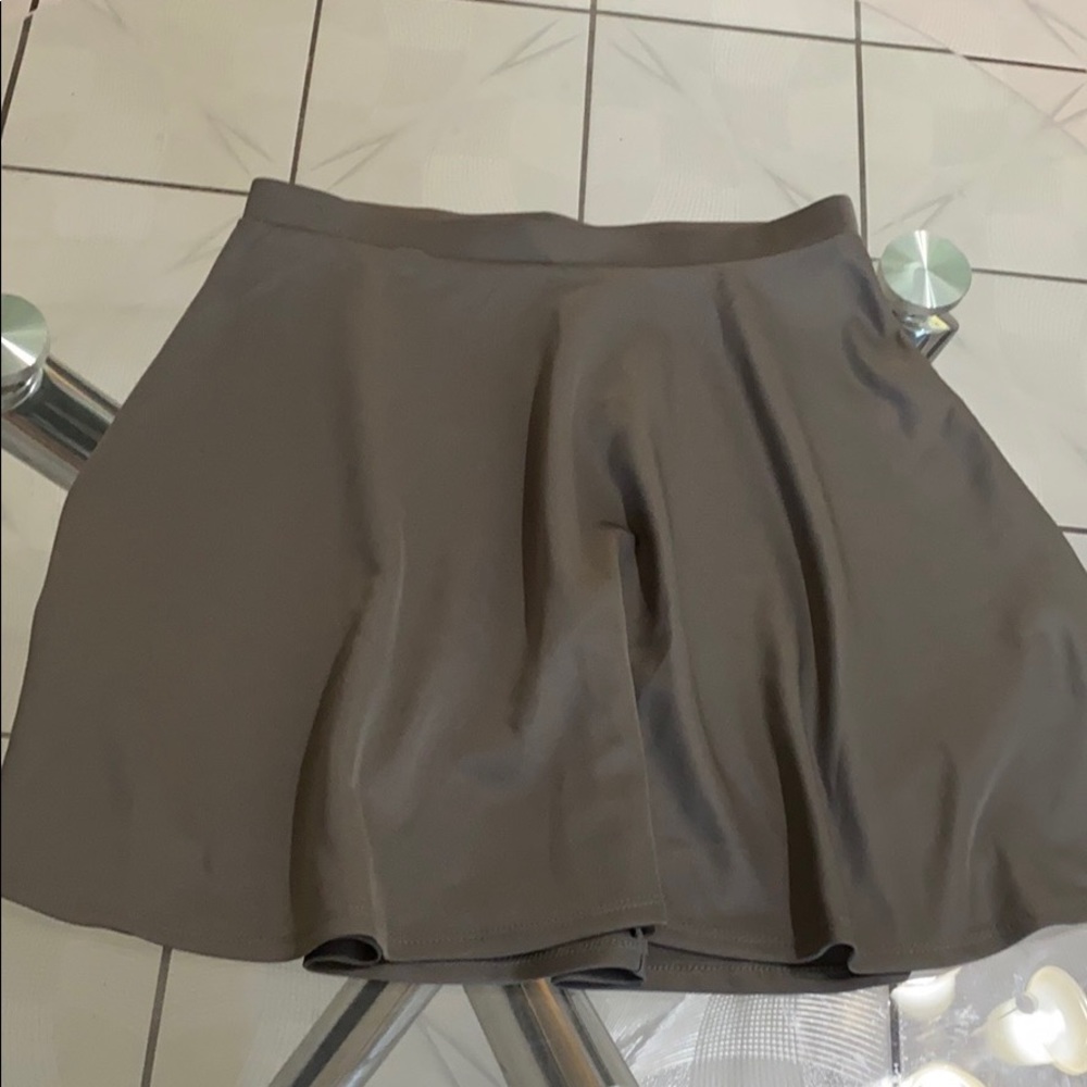 Falda talla M (NUEVA)